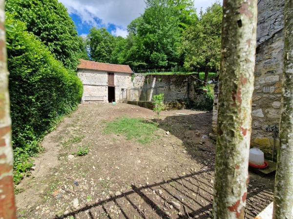 Crépy-en-Valois (60800) A 7 MN DE CREPY EN VALOIS ENSEMBLE DE DEUX MAISONS EN PIERRE AU TOTAL 255 M²