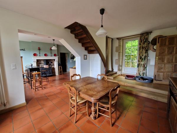 Crépy-en-Valois (60800) A 7 MN DE CREPY EN VALOIS ENSEMBLE DE DEUX MAISONS EN PIERRE AU TOTAL 255 M²