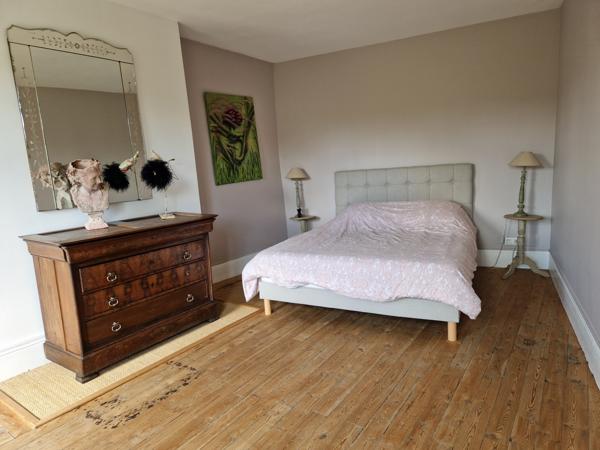 Crépy-en-Valois (60800) A 7 MN DE CREPY EN VALOIS ENSEMBLE DE DEUX MAISONS EN PIERRE AU TOTAL 255 M²