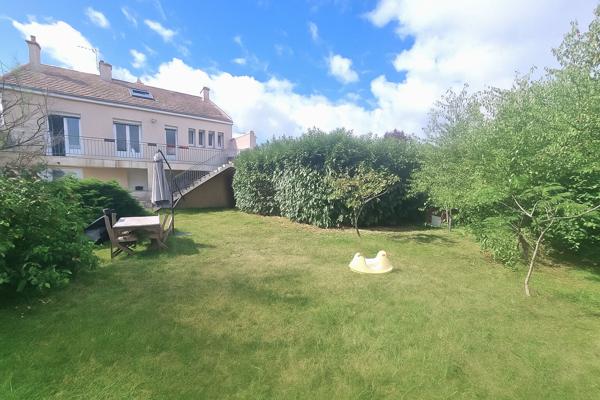 Grande maison familiale avec studio indépendant - Quartier très recherché de la Martellière