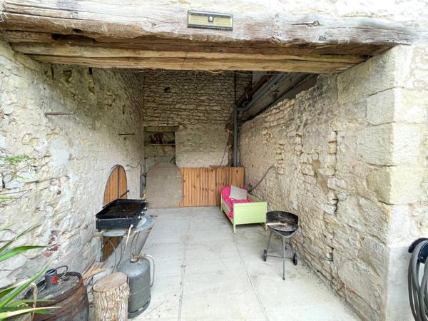 Maison à vendre 7 pièces CHARMOY (89)