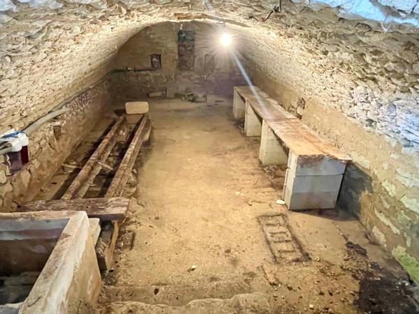 Maison à vendre 7 pièces CHARMOY (89)