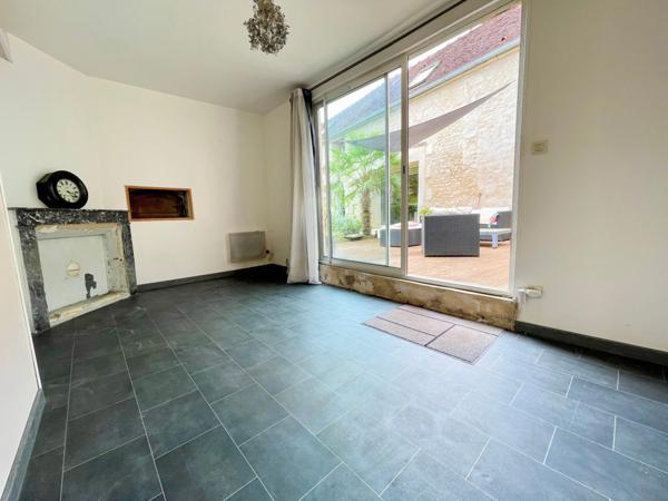 Maison à vendre 7 pièces CHARMOY (89)