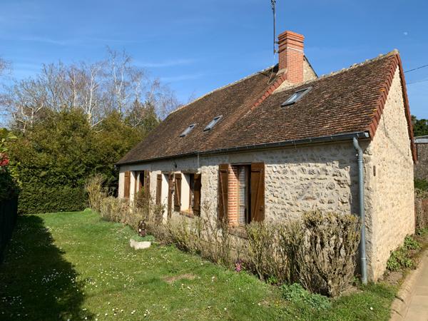 MAISON EN PIERRE AU CALME