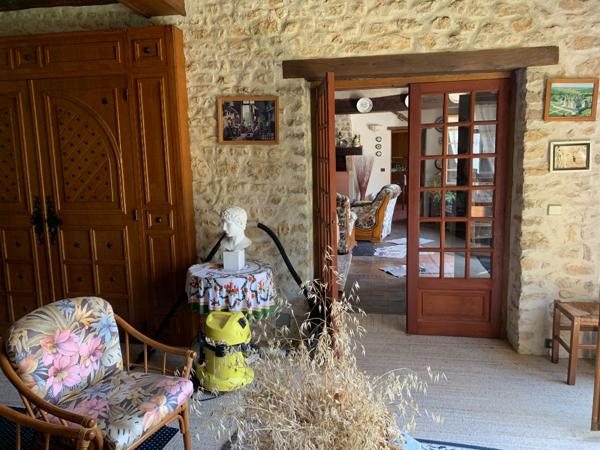 MAISON EN PIERRE AU CALME