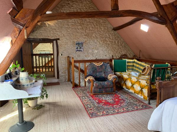 MAISON EN PIERRE AU CALME