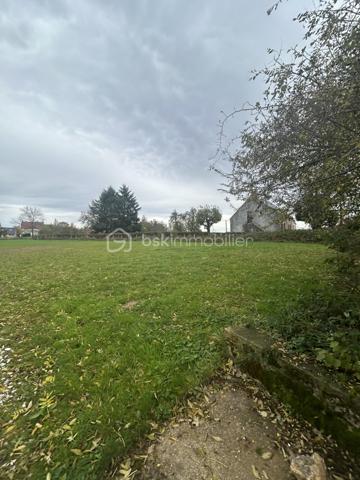 Terrain de 3 318 m²