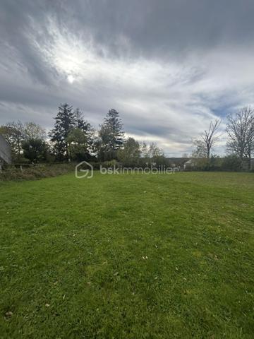 Terrain de 3 318 m²