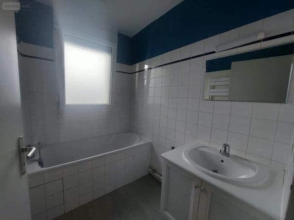 Location - Appartement Retiers 35240 3 pièces 61 m 2