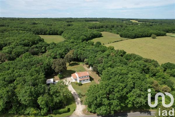 Maison à vendre 5 pièces 136 m² Saintes