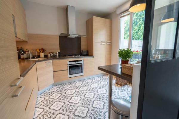 Maison joliment rénovée de 156 m² sur un terrain de 344 m²