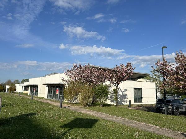BUREAUX à LOUER de 1753 m²