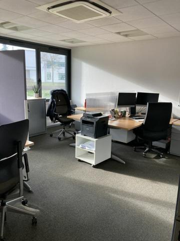 BUREAUX à LOUER de 1753 m²