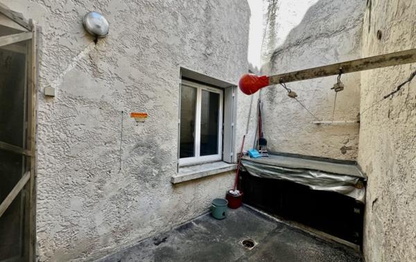 Vente Appartement P3 RCH AVEC COURETTE à rafraîchir Saint-gilles   