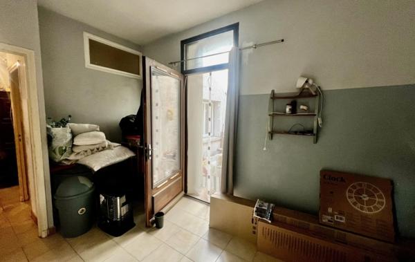 Vente Appartement P3 RCH AVEC COURETTE à rafraîchir Saint-gilles   