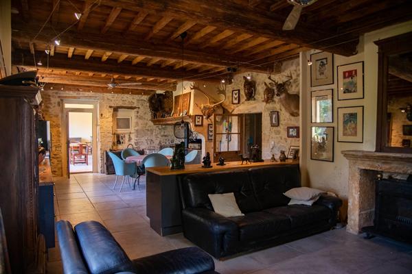 Domaine provençal dans la vallée de Cèze Sabran