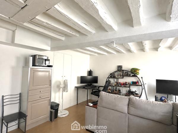 Immeuble 96 m² à Mazé-Milon 49630