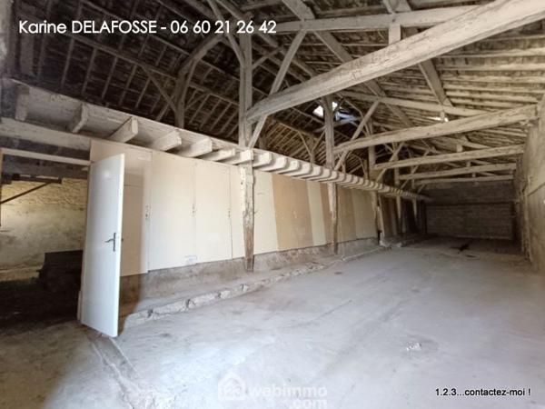 Grange 362 m² à Les Achards 85150
