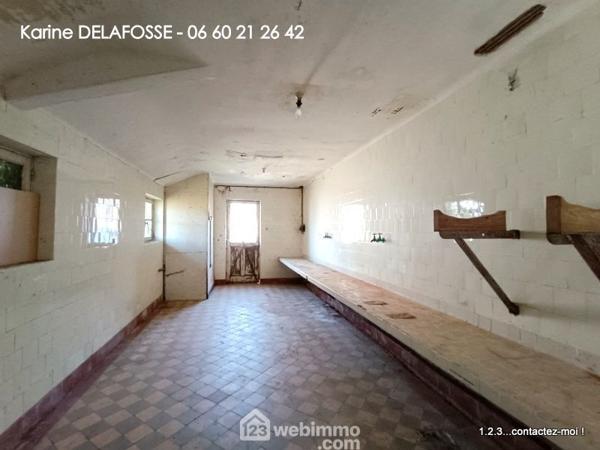 Grange 362 m² à Les Achards 85150