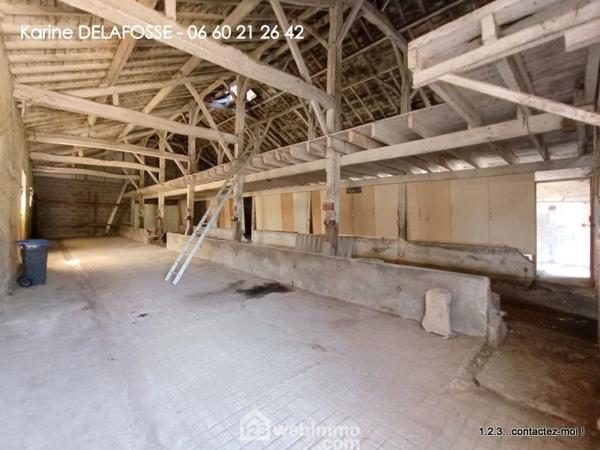 Grange 362 m² à Les Achards 85150