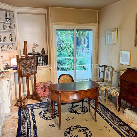 Cannes : Vue époustouflante pour ce 3 pièces dans résidence sécurisée avec piscine