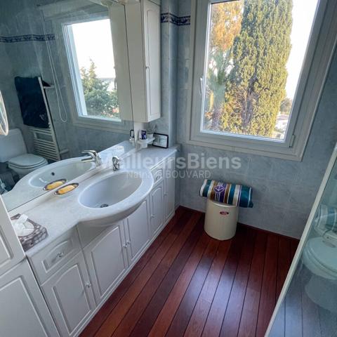 Cannes : Vue époustouflante pour ce 3 pièces dans résidence sécurisée avec piscine