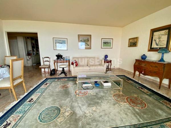 Cannes : Vue époustouflante pour ce 3 pièces dans résidence sécurisée avec piscine