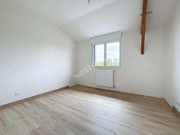 Maison familiale à vendre à Saint Géréon - 3 chambres, grand terran, mare.