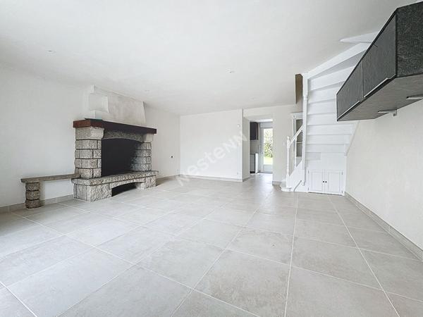 Maison familiale à vendre à Saint Géréon - 3 chambres, grand terran, mare.