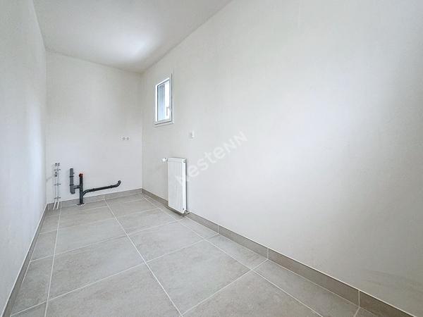 Maison familiale à vendre à Saint Géréon - 3 chambres, grand terran, mare.