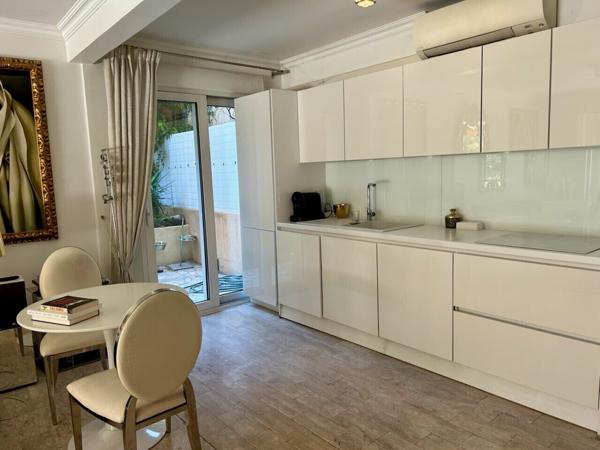 Rez-de-jardin 70 m² + véranda + double parking - Le Cannet / Cannes