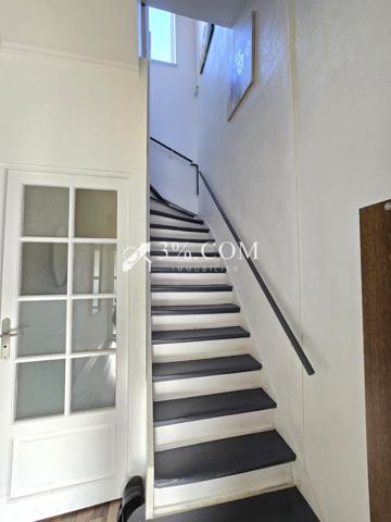 Maison 6 pièce(s) 5 chambre(s) 210 m²