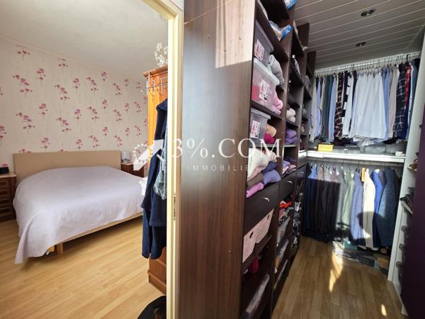 Maison 6 pièce(s) 5 chambre(s) 210 m²