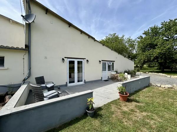 Country Home with Annex, Campsite, Pool & Workshop
