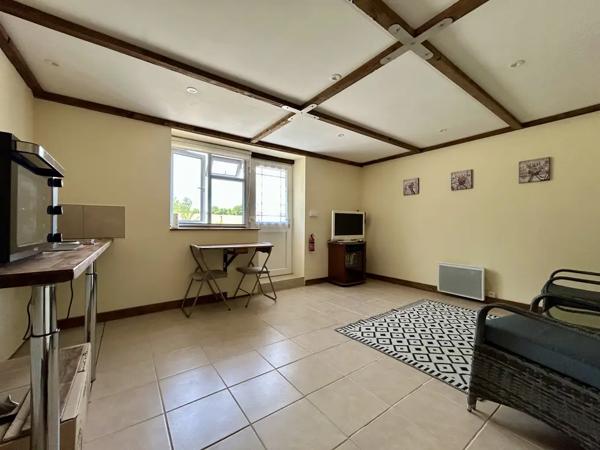 Country Home with Annex, Campsite, Pool & Workshop