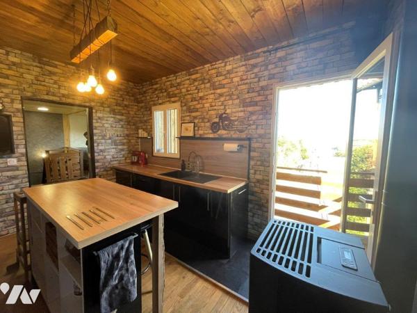 MIELAN (Gers) Maison de village rénovée sur jardinet, tous commerces/commodités à pied