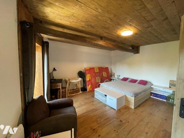 MIELAN (Gers) Maison de village rénovée sur jardinet, tous commerces/commodités à pied