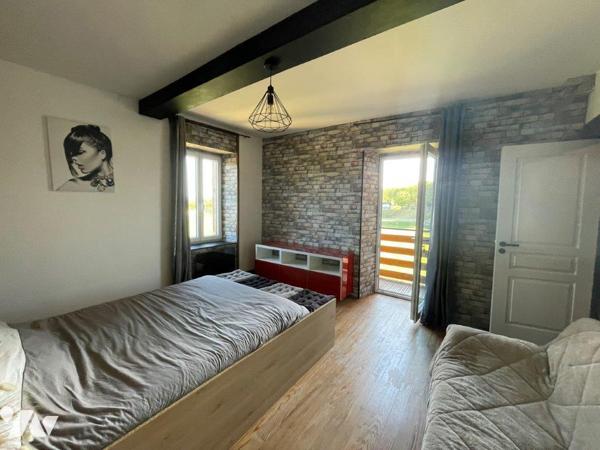 MIELAN (Gers) Maison de village rénovée sur jardinet, tous commerces/commodités à pied