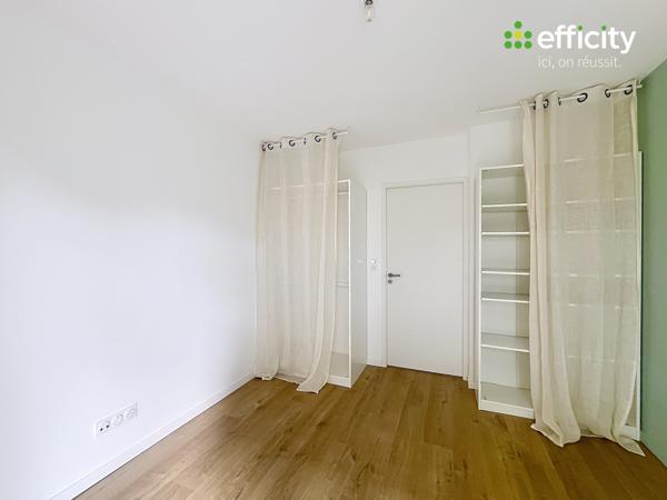 Appartement
         3 pièces
        - 62 m² 226 000 € *