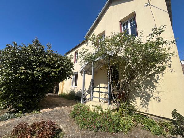 Maison Orvault 4 pièces 80 m2 avec Terrain de 776m²