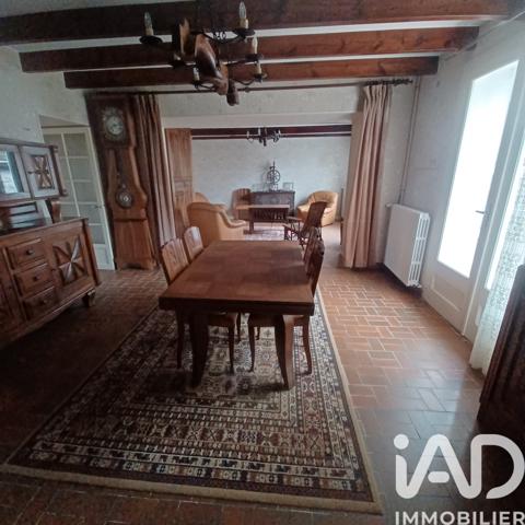 Maison à vendre 6 pièces 172 m² Saint-Bonnet-sur-Gironde