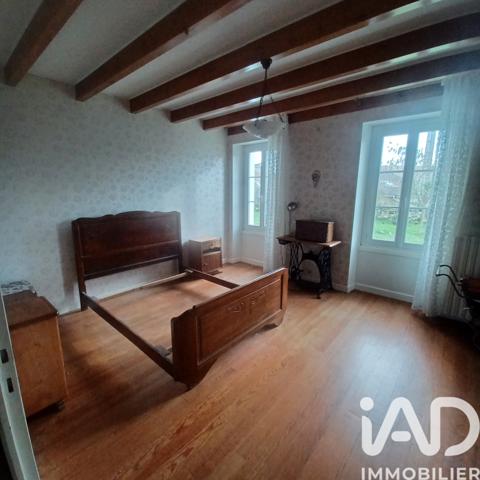Maison à vendre 6 pièces 172 m² Saint-Bonnet-sur-Gironde