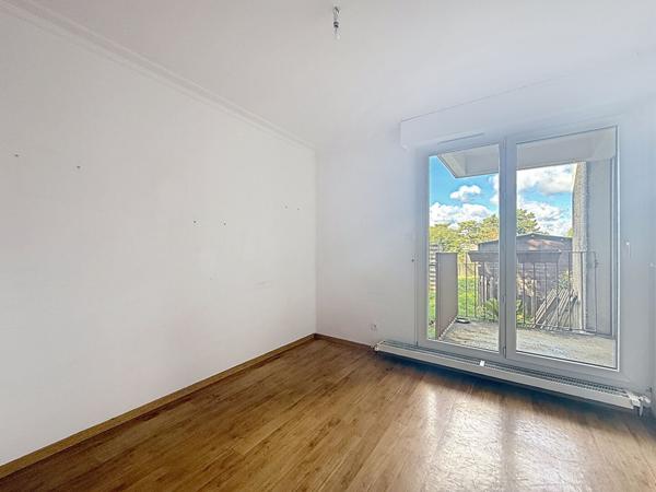 Maison individuelle de 75m2, au centre ville de Meximieux, 3 chambres sur un terrain de 347 m2