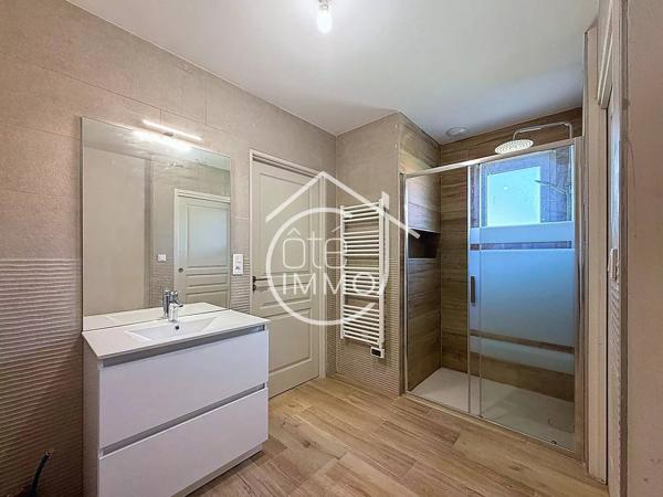 Vélines : Maison neuve, 2 suites parentales