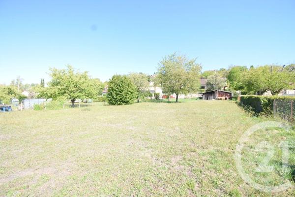 Terrain à vendre  1302 m 2   CUSSET  - 03