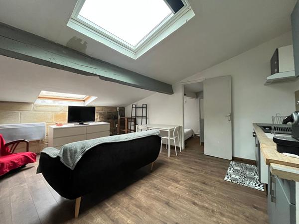 Bordeaux - Place de la Victoire : Appartement T1 bis  de 23 m2 !