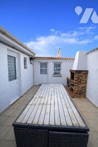 ETAPLES 
Centre ville 
Maison 85 m2 2 chambres avec cour