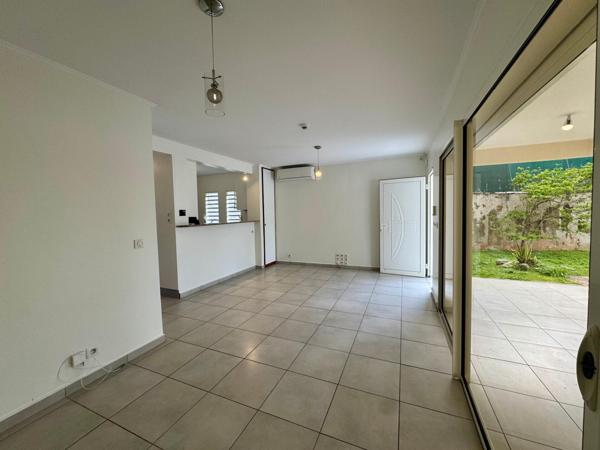 Maison mitoyenne proche Dothemare