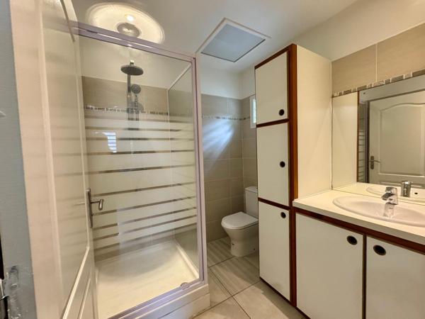Maison mitoyenne proche Dothemare
