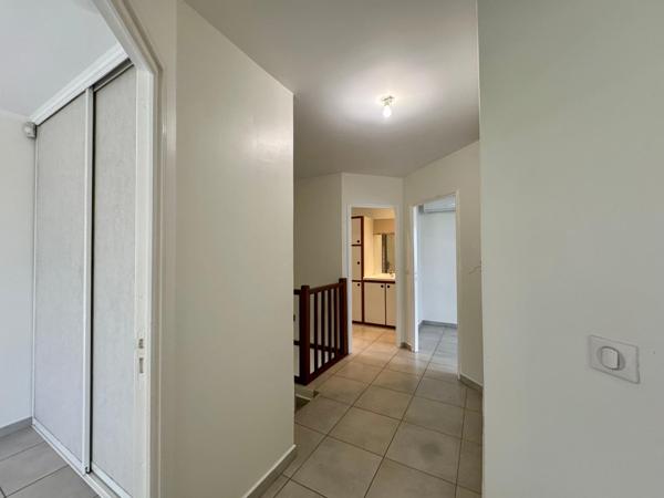 Maison mitoyenne proche Dothemare